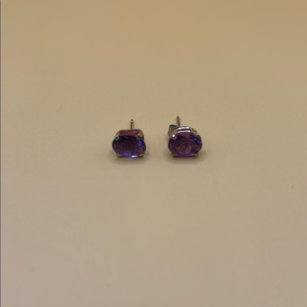 Vintage 14K Yellow Gold Amethyst Studs